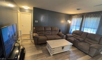 2358 Nesmith Lake Blvd, Akron, OH 44314