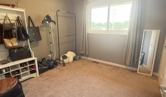 3851 N GALENA Ct, Arlington Heights, IL 60004