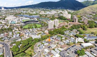 2915 Koali Rd C, Honolulu, HI 96826