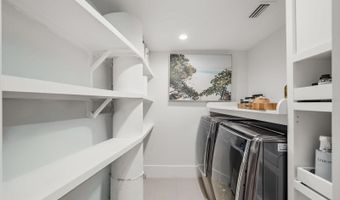 811 N SHORE Dr, Anna Maria, FL 34216