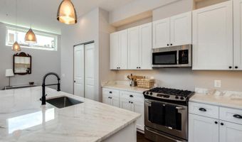 3542 WARDER St NW 204, Washington, DC 20010