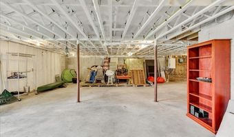 48 Ocean St, Belfast, ME 04915