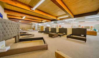 321 S Canyon St, Carlsbad, NM 88220