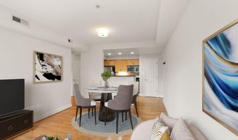 231 N THOMAS St 105, Arlington, VA 22203