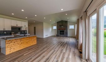 36 COLUMBINE St, Alpine, WY 83128