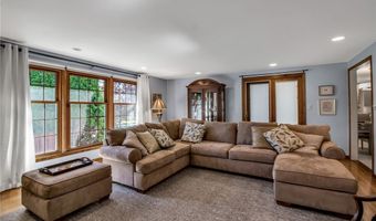 92 Dan Troy Dr, Amherst, NY 14221