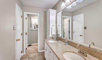 932 Bluff Rdg, Biloxi, MS 39532