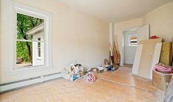31 Bath St, Bath, ME 04530