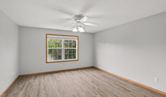 6524 154th St W 107, Apple Valley, MN 55124