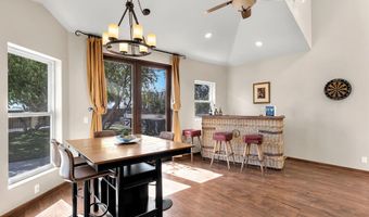 3181 Goldenspur Dr, Camarillo, CA 93010