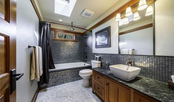 99 Granite St, Ashland, OR 97520