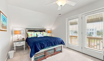215 E Ft Macon Rd, Atlantic Beach, NC 28512