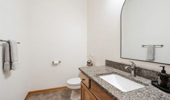8091 NE 30th Pl, Altoona, IA 50009