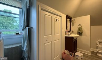 100 S BETHLEHEM Pike 3, Ambler, PA 19002