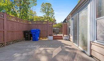 2200 S GREENVIEW St, Appleton, WI 54915