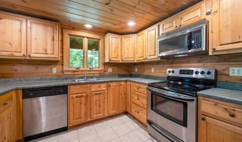 81 Pine Valley Rd, Bethlehem, NH 03574