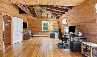 7 Nichols Ln 7, Hopkinton, RI 02832