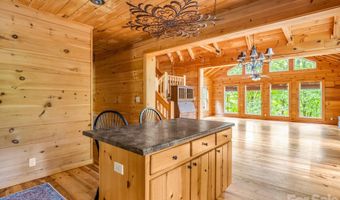 160 Sweetwater Ridge Rd, Balsam Grove, NC 28708