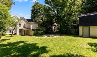 4 Maple St, Andover, NJ 07821