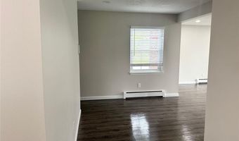 3 Admiralty Dr 8-6, Middletown, RI 02842