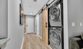 655 BURTONS COVE Way 14, Annapolis, MD 21401
