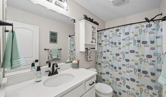 5608 Allerton Dr, Ames, IA 50014