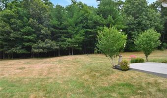 120 Country Meadow Ln, Glocester, RI 02814