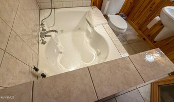 233 Algerie Rd, Becket, MA 01223