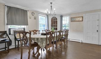 76 Union St, Barre, MA 01005