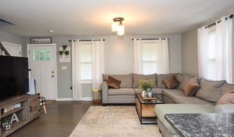 150 Hathaway Rd, Acushnet, MA 02743