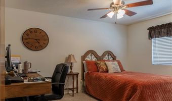 12386 Pawnee Rd, Apple Valley, CA 92308