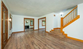 822 7th St, Ames, IA 50010