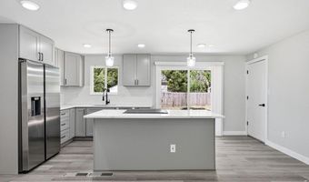 1035 6th St, Berthoud, CO 80513