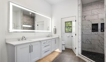 2808 Palisades Cir, Bentonville, AR 72712