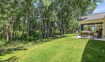 2404 E Baldeagle Dr, Appleton, WI 54913