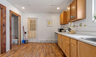 346 Locust Ave, Amsterdam, NY 12010