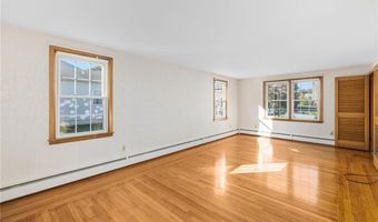 28 Hybrid Dr, Cranston, RI 02920