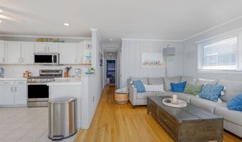 733 21st St, Avalon, NJ 08202