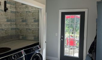 154 Cook St, Auburn, ME 04210