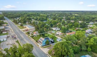 1748 Georgia St, Alford, FL 32420