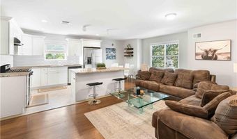 428 Virginia Ave, Staten Island, NY 10305