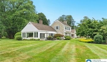 2458 Riverbend Rd, Allentown, PA 18103