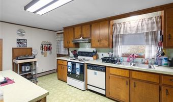 121 Heather St, Cranston, RI 02920