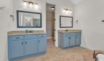 5621 HEATHER OAK Dr, Arlington, TN 38002