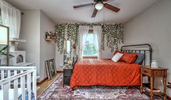 8 Whippoorwill Ln, Bethany, CT 06524