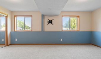 1126 Benjamin Dr, Alexandria, MN 56308