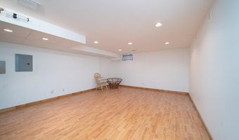 572 Smithfield Rd 8, North Providence, RI 02904