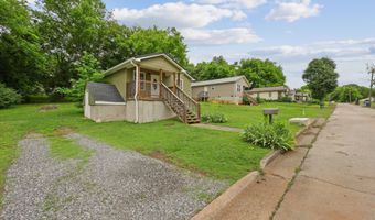 280 W Newcomen St, Alcoa, TN 37701