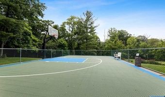 31 Marie Major Dr, Alpine, NJ 07620
