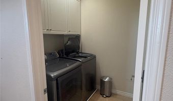 8200 E Brookdale Ln, Anaheim, CA 92807